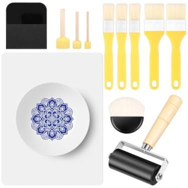 Imagem de Conjunto de ferramentas essenciais de decoupage com 12 peças, inclui 5 pincéis de decoupage, 3 pincéis de espuma, 1 rolo de borracha, 1 escova semicircular, raspador, tapete de mesa de silicone para