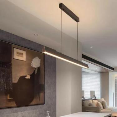 Imagem de Luminária pendente LED para mesa de jantar, com design linear e dimerizável, controle remoto e altura ajustável. Ideal para cozinha, sala de jantar e escritório (170 cm).