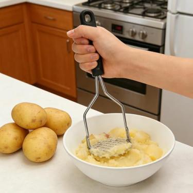 Imagem de Espremedor manual de prensa de batata de aço inoxidável para batatas doces inhame e abóbora alça antiderrapante com orifício de suspensão ferramenta de cozinha (preto, 26 x 9 cm)