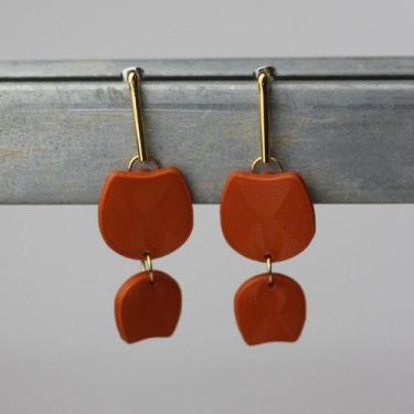 Imagem de Brinco Pulso Feminino Laranja Longo Leve Hipoalergênico - Órbita Macat