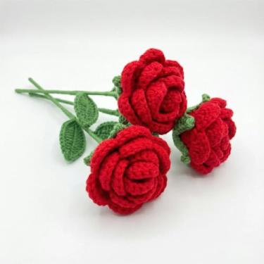 Imagem de JOPOYOCO Flores de crochê, 3 peças de rosas vermelhas acabadas à mão, flores artificiais tricotadas para meninas, presente de dia dos namorados, casamento, dia das mães (vermelho)