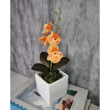 Imagem de Arranjo De Mini Orquídea Laranja Vaso Branco Quadrado - FLORESCER DECO
