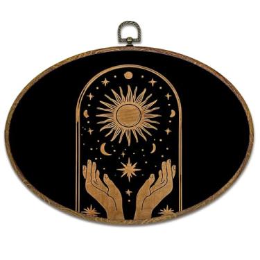 Imagem de kdqua Decoração de parede oval vintage sol e lua, arte em tela Boho emoldurada, Boho Dark Academia Witchy Sun and Moon Decorações para pendurar na parede para casa, sala de estar, quarto, 28 x 21 cm