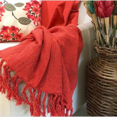 Imagem de Manta Para Sofá Gigante 100% Algodão Artesanal | Cobertura Decorativa para Sofá ou Cama, Franja Feita à Mão, Charme e Conforto(Coral)