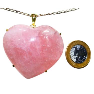 Imagem de Colar Gigante Coração Quartzo Rosa na Garra Dourado