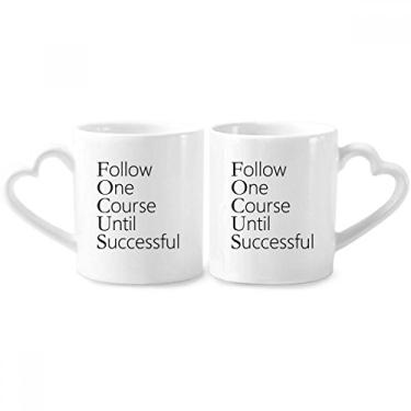 Imagem de Follow Successful Quote Conjunto de canecas de porcelana para casais, copo de cerâmica com alça de coração