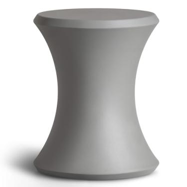 Imagem de Coast Modern Mesa lateral externa – Espreguiçadeira para piscina interna ou pátio – Móveis para todos os climas para prateleira de sol de até 38 cm – Cinza