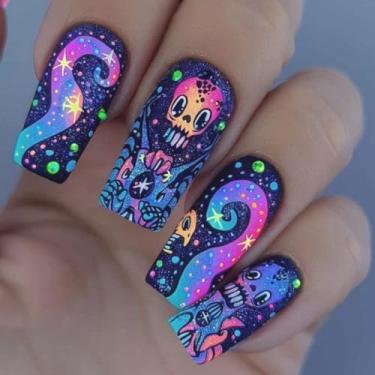 Imagem de Kit de unhas de pressão quadrado médio Halloween fosco cola falsa conjunto de unhas com design de caveira assustadora colorida cobertura completa bastão falso artificial em unha de acrílico para