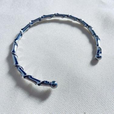 Imagem de Bracelete Prateado Torcido em Aço Inox - Pistache Acessórios