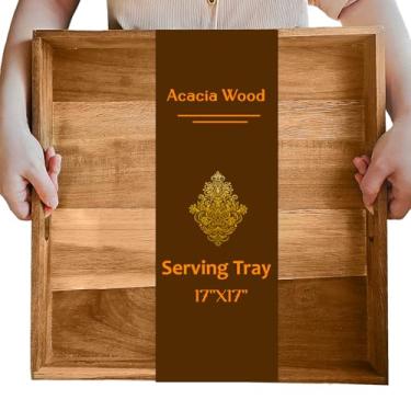 Imagem de Bandeja de servir de madeira de acácia com alças (43 cm) – Bandeja decorativa para café da manhã na cama, almoço, jantar, aperitivos, pátio, otomano, mesa de centro, churrasco, festa – Ótimo para colo