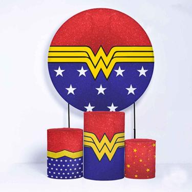 Imagem de Kit Painel de Festa Redondo de 1,50m e Trio de Cilindros Mulher Maravilha - Fera Print