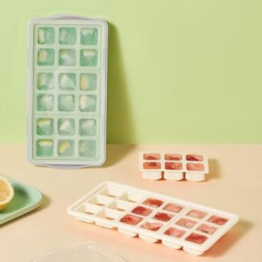 Imagem de Forma de cubo de gelo de silicone de 18 grades, bandeja verde para cubos de gelo de grau alimentício, liberação rápida e à prova de vazamento, adequado para casa, festa, viagens