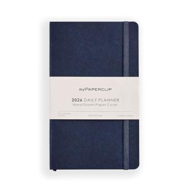 Imagem de myPAPERCLIP Agenda diária 2026 datada | Capa macia, 384 páginas, 80 g/m2, médio (12,7 x 21 cm) | Flat Lay | Marcador de livro e fecho elástico | Azul imperial