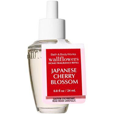 Imagem de Bath and Body Works Wallflowers Single Refill Signature Collection (Flor de cerejeira japonesa)