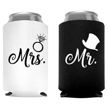 Imagem de Coolers Mr. and Mrs Lan, conjunto de 2, 1 branco e 1 lata de cerveja preta, presentes fofos de casamento, lata de refrigeração para novidade, presente perfeito de noivado ou aniversário, presente de chá de panela de casamento