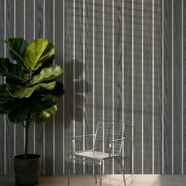 Imagem de Papel de parede com efeito de grade de madeira autoadesivo para sala de estar, cozinha e quarto, material de PVC impermeável, adesivo de renovação de parede, cinza escuro moderno, 45 * 1000 cm