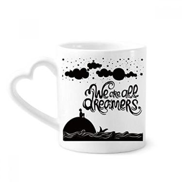 Imagem de Caneca We Are Dreamers preta e branca citação café cerâmica copo de coração de vidro