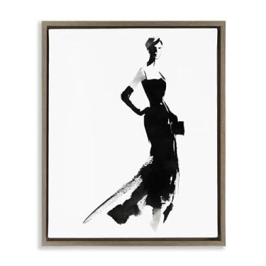Imagem de Stupell Industries Runway Reverie Fashion Model Gold Framed Floater Canvas Wall Art, design por Svetlana Aleynikova, 21 x 17