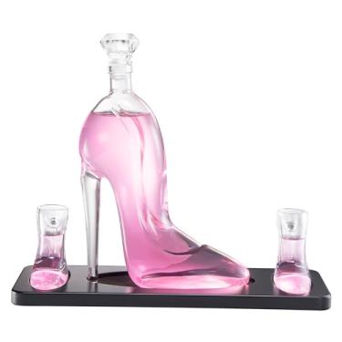 Imagem de Decantador de salto alto stiletto para uísque e vinho com taças de salto e base de madeira - elegante com tampa para licor, bourbon, tequila - design exclusivo de salto alto, presente de presente para