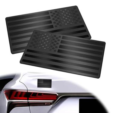 Imagem de 2 peças de decalque de emblema da bandeira americana 3D em relevo, 12,7 cm x 7,6 cm vidro de janela de para-choque de carro dos Estados Unidos, emblema patriótico militar de carro dos EUA compatível com caminhões, trailer, SUV e muito mais (preto)