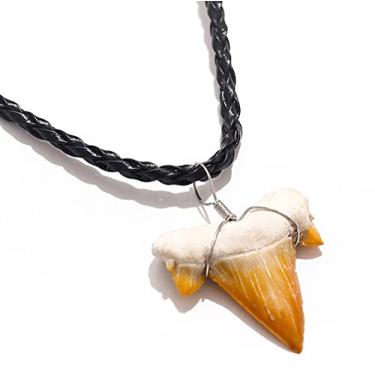 Imagem de Colar de dente de tubarão fossilizado, Marrocos autênticos dentes de tubarão fossilizados pré-históricos em cordão de couro trançado de 51 cm, pingente de surfista de praia havaiano, ótimo presente para homens e meninos