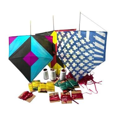 Imagem de kit 15 Pipas sortidas Gigante 70cm com rabiola + 3 linha dez - Genéric