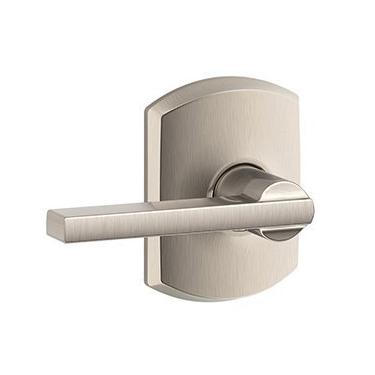 Imagem de SCHLAGE Conjunto de maçanetas de porta de passagem Latitude F10-LAT-GRW com Greenwich Ro, cromado acetinado