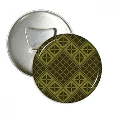 Imagem de Ilustração de losango verde com padrão de triângulo abridor de garrafas e ímã de geladeira emblema multifuncional