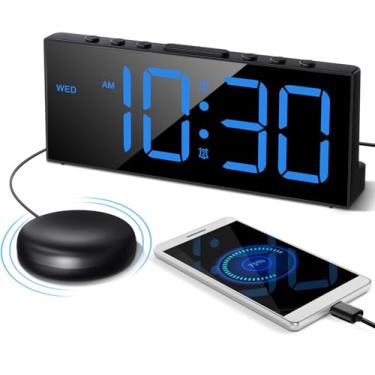 Imagem de Despertador alto com agitador de cama, grande display plug in despertador vibratório para pessoas com sono pesado, adultos, adolescentes deficientes auditivos, carregador USB, 12/24 horas, soneca