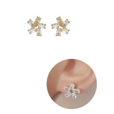 Imagem de Brinco flor pétalas de cristais zirconia Folheado Ouro 18K - MIXFOLHEA