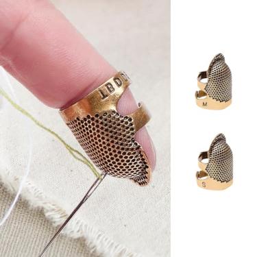 Imagem de 2 peças ajustáveis de metal para costura de dedal, protetor de dedo de dedal, anel superior aberto, escudo de ponta de dedo para bordado de quilting, ferramenta de costura manual (cobre, P + M)