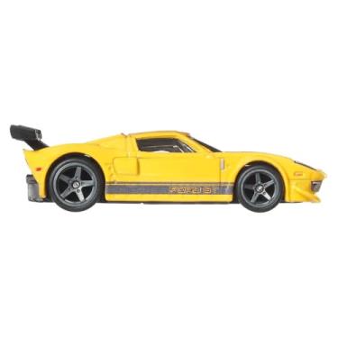 Imagem de Hot Wheels Boulevard™ Ford GT LM, carrinho esportivo com acabamento premium e pneus Real Riders™. Ideal para fãs de automobilismo e colecionáveis.