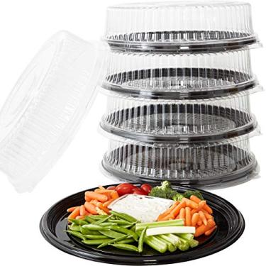Imagem de Bandeja de servir e tampa resistente, reciclável de 40,64 cm. Travessas de festa de plástico preto grande com tampas transparentes. Bandejas elegantes redondas para banquete ou bufê para servir aperitivos, pratos sanduíche e vegetais