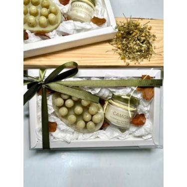 Imagem de Kit Presente Vela Aromática e Sabonete Massageador Camomila - Likare H
