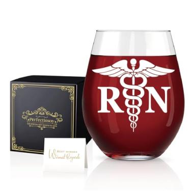 Imagem de Perfectinsoy Taça de vinho RN Registered Nurse, presentes engraçados de taça de vinho sem haste para enfermeira RN, presentes de enfermeira registrados para mulheres e homens, presentes de formatura