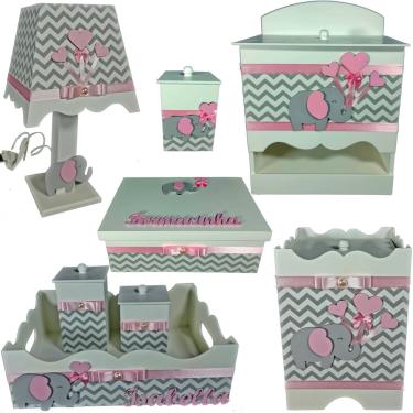 Imagem de Kit Higiene bebê Mdf menina 8 pçs - chevron cinza com elefante rosa