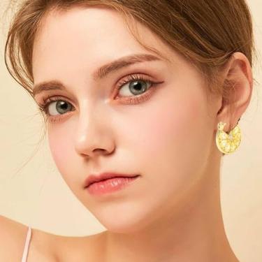 Imagem de Brincos de argola banhados a ouro para mulheres, modernos e hipoalergênicos, leves, modernos, Medium, Metal, Zircônia cúbica