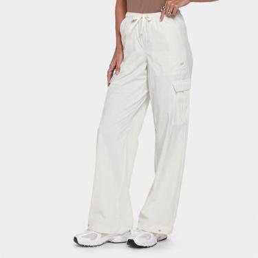 Imagem de Calça Cargo New Balance Nylon Feminina, Off white, G