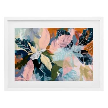 Imagem de Stupell Industries Impressão emoldurada branca com folhas de oásis tropicais brilhantes sob vidro por Elara Yasna, 35,5 x 50,8 cm