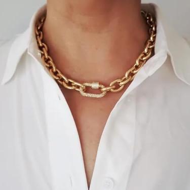 Imagem de 1 colar geométrico simples de aço inoxidável com clipe de papel incrustado de diamante, perfeito para uso diário feminino, festas, danças, férias e celebrações ao ar livre.