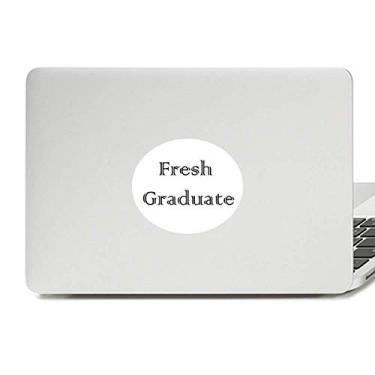 Imagem de Adesivo de notebook com emblema de vinil Fresh Graduate from The University
