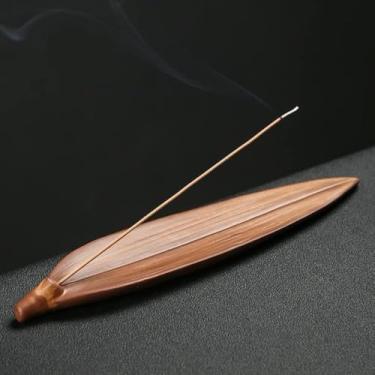 Imagem de CAHUWHCA Queimador de incenso de cerâmica, design de bote de bambu de lótus e barco de bambu, suporte de incenso de estilo religioso para varas, apanhador de cinzas, significado zen para ioga