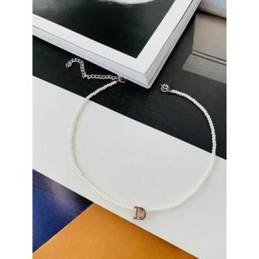 Imagem de Colar de mini Pérolas com Inicial Ouro e Prata Semi Joia - Dondocas.Bi