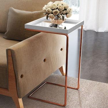 Imagem de Mesa de Apoio p/ Sofá Bandeja Espelhada Laca Branca Base Bronze