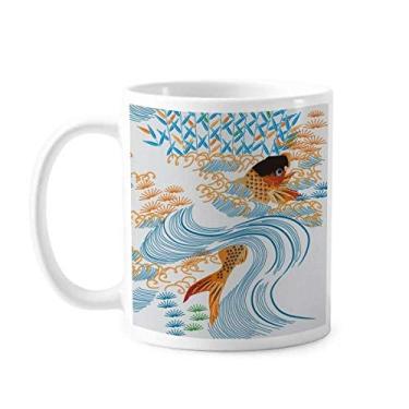 Imagem de Caneca de cerâmica com pintura de cultura japonesa e água de peixe para café e porcelana
