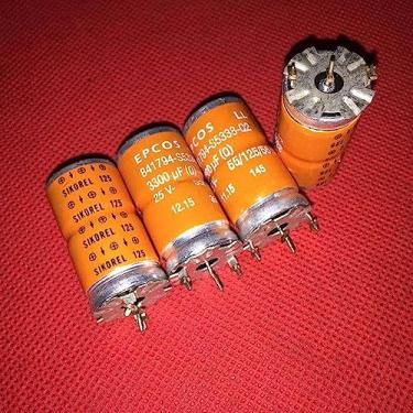 Imagem de Máquina de desmontagem 25V3300UF 125 graus B41794-S5338-Q2 Capacitor eletrolítico de filtro 1 peça