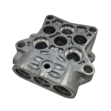 Imagem de Tampa Frontal Cabeçote da Bomba Para Lavadora Vonder LAV2000 689802010