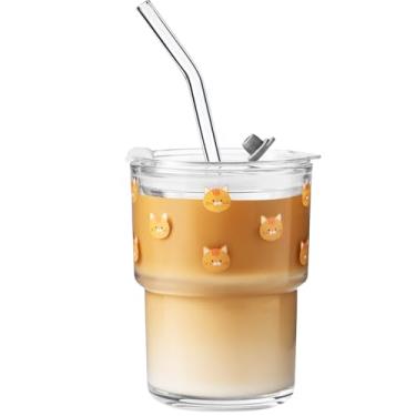 Imagem de Olvini Copo de vidro de 370 ml com canudo e tampa, copo de café gelado reutilizável, copos de vidro fofos para água, matcha, canecas de café de viagem (gato fofo - 368 g)