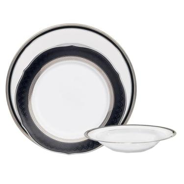 Imagem de Jogo de jantar em porcelana de alta qualidade da marca japonesa Noritake. Composto por 18 peças, sendo 6 pratos rasos, 6 pratos fundos e 6 pratos de sobremesa.