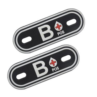Imagem de Ruoming 2 pingentes de etiqueta de identificação tipo sanguíneo de PVC, 7,3 x 2,5 cm, material de PVC, design 3D para cadarços e bolsas táticas, várias cores (branco B)